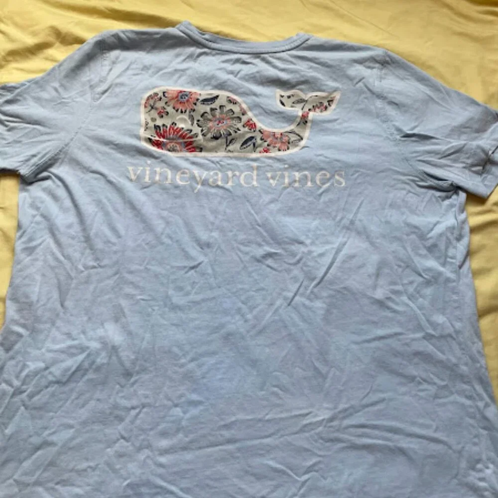 Vineyard Vines | Whale Graphic Pocket Tee | Light Blue | Size XL | Used - Picture 2 of 3